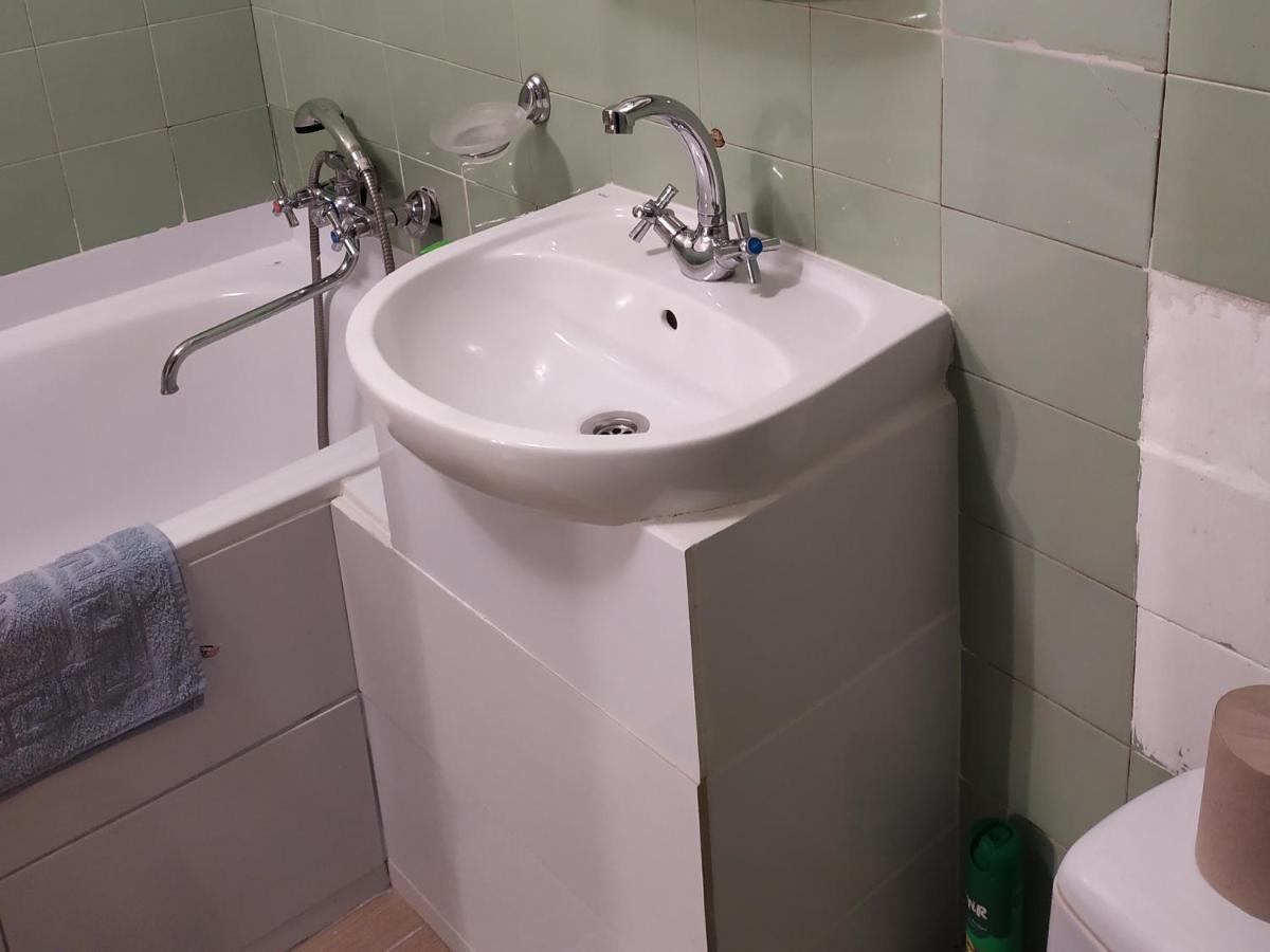 Apartament 3- Х Комнатная Квартира В Центре Rivne Zewnętrze zdjęcie